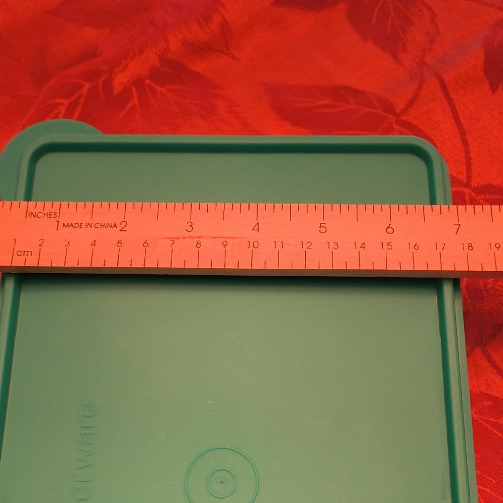 Tupperware Green and White Storage Box - Picture 8 of 9